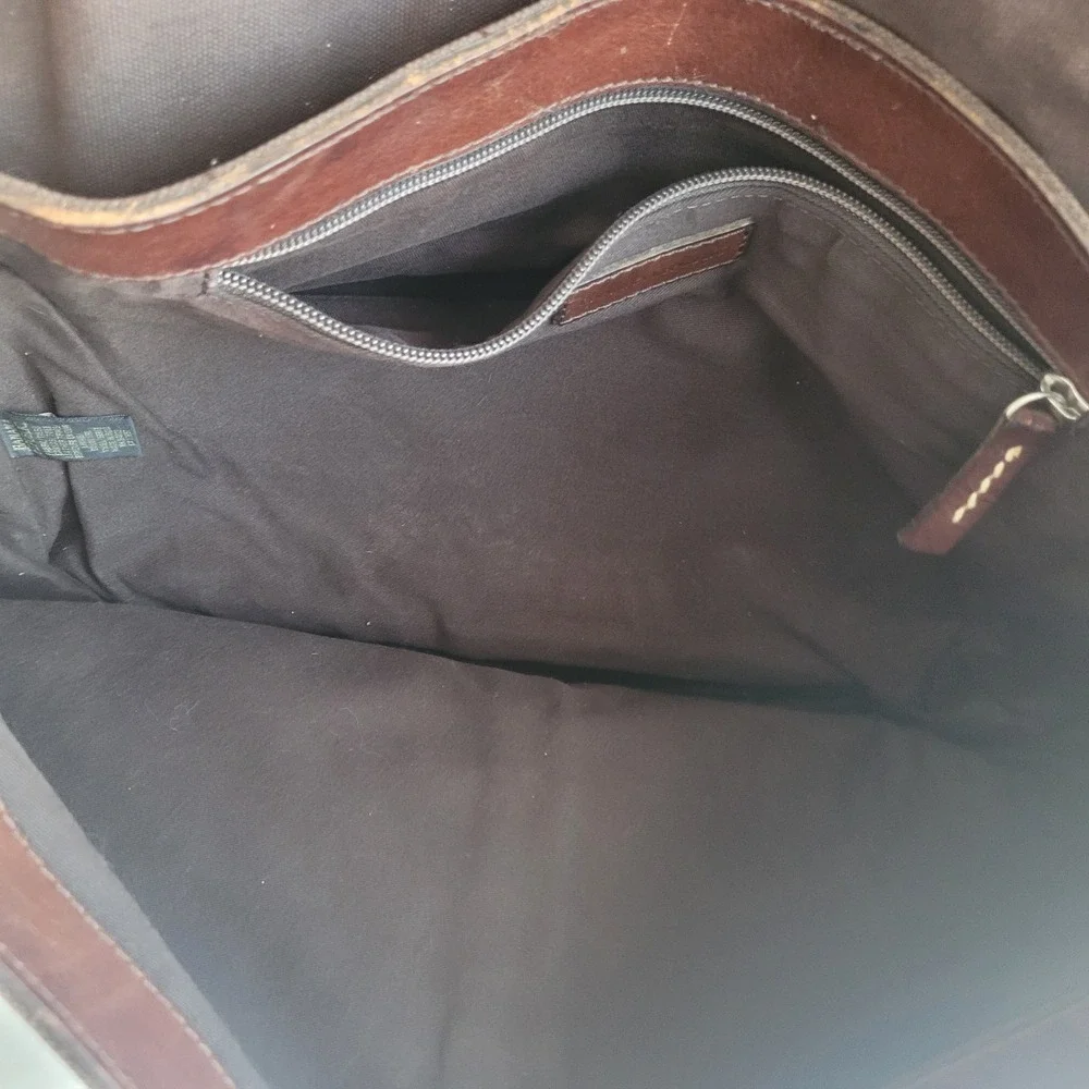 Banana Republic Canvas & Leather Messenger Bag Y2K front Snaps Broken